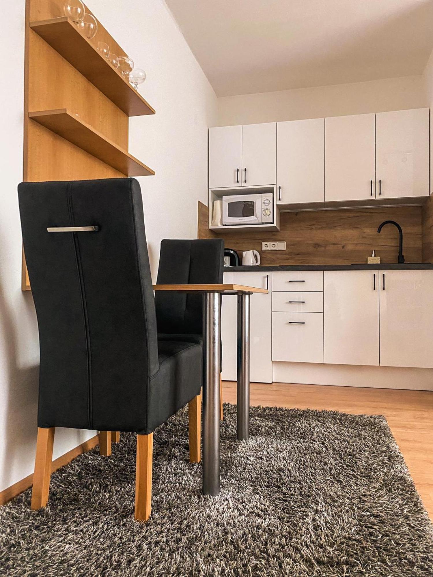 זוברץ Apartmanovy Dom Adriana מראה חיצוני תמונה